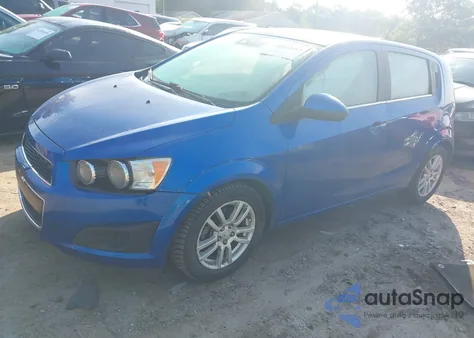 2016 Chevrolet Sonic Lt Auto z USA, uszkodzony, nr VIN 1G1JC6SB8G4176481